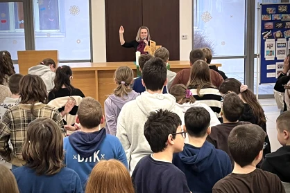 'Kapcsolatok' az áhítatok középpontjában