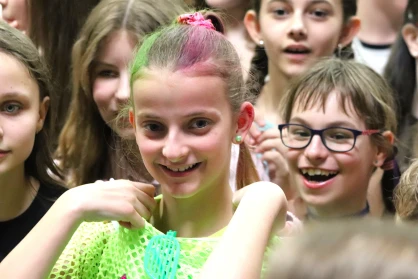 Farsangi est a felső tagozaton – közösség, zene és vidámság