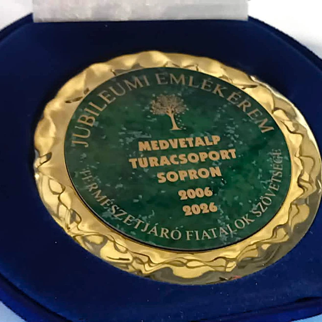 Húsz év a természet szolgálatában – Jubileumi elismerést kapott a Medvetalp Túracsoport