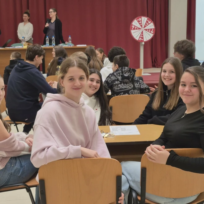 Pénzügyi tudatosság az egyetemen – Hunyadis diákok a PÉNZ7 programján
