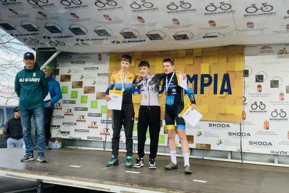 Száguldás az élmezőnyben – országos ezüstérem Debrecenből