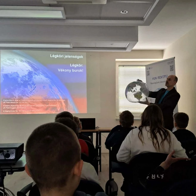 Kőzetek, kérdések és válaszok – így telt a Föld napja a 4.c-ben