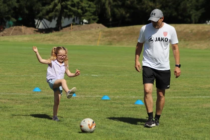 Futás, nevetés, buborékok – sportos gyermeknap az óvodában