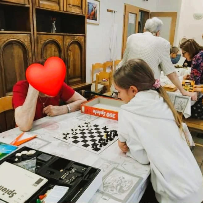 Szent Mártonnak ünnepén a szívedbe költözzön fény!