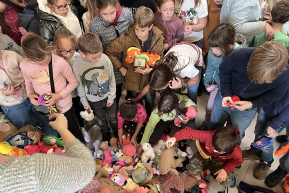 Új életre kelt könyvek és játékok – Nagy sikerrel zárult iskolánk bolhapiaca