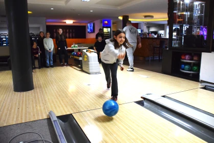 Gurítás volt a győzelem – iskolánk ragyogott a Városi Alapfokú Bowling Bajnokságon